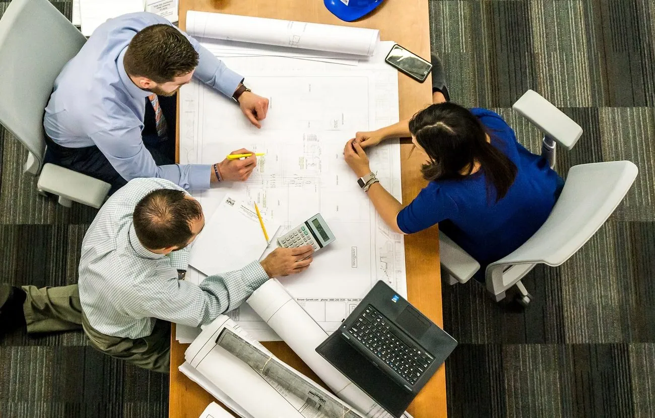 5 Shifts to Get Bigger Coaching and Consulting Deals & Clients in Corporations or Businesses